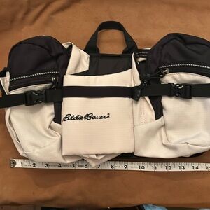 Eddie Bauer fanny pack very good condition